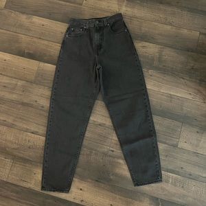 Levi’s High Rise Taper jeans